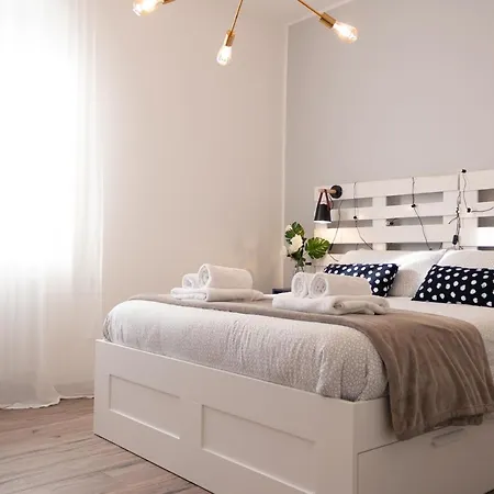 Lucky Near Train Station And Center Verona