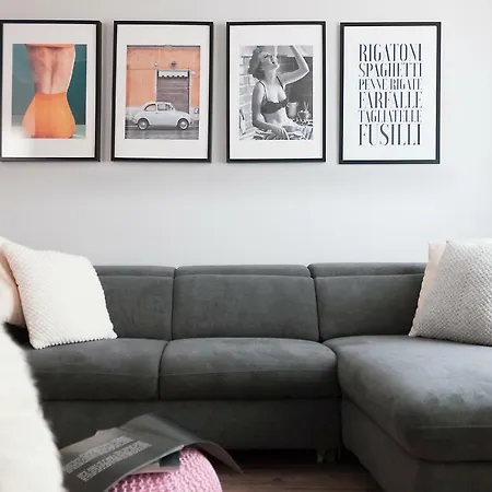 Lucky Near Train Station And Center